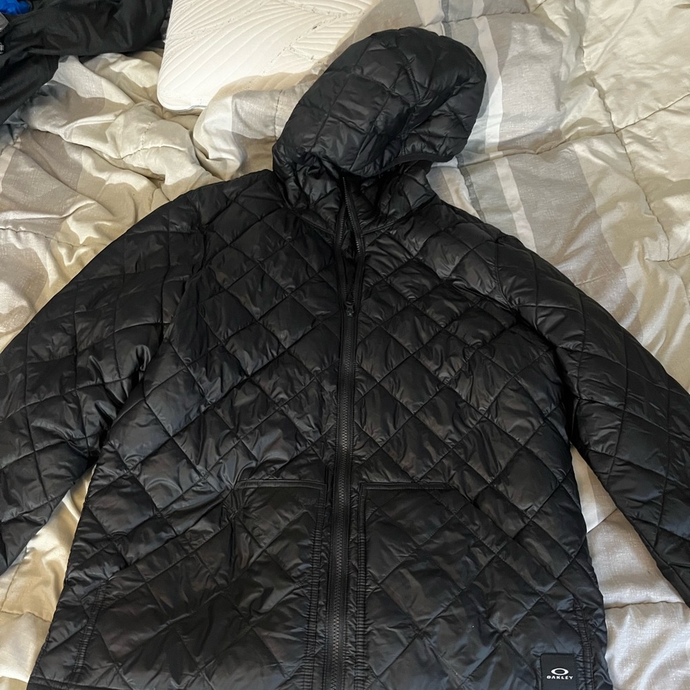 Oakley Black Quilted Outerwear